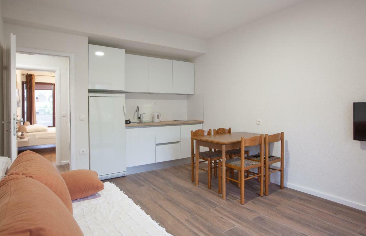 Apartmani Tina Podgora Buitenkant foto
