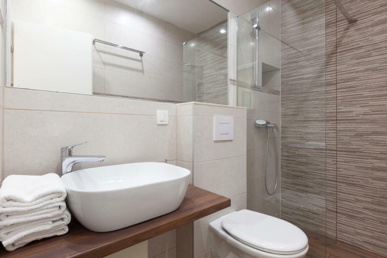 Apartmani Tina Podgora Buitenkant foto
